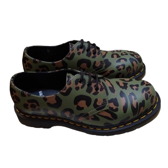 Dr. Martens 1461 Leopard Print Oxford Unisex Lace Up Mens 7 Womens 8 Shoe NEW - Picture 1 of 7